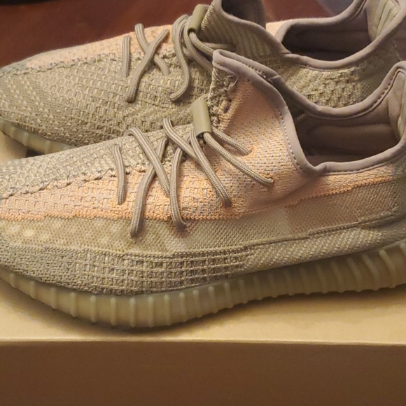 Yeezy Boost 350 Yeezreel, size 12 - Picture 4 of 6